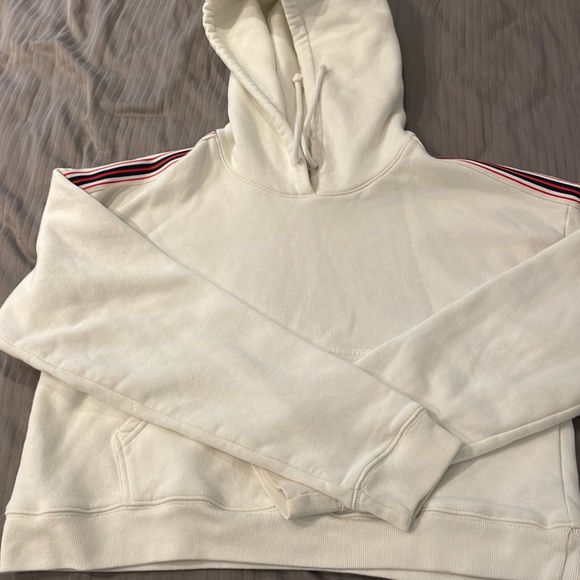 Aritzia TNA hoodie - Picture 4 of 8